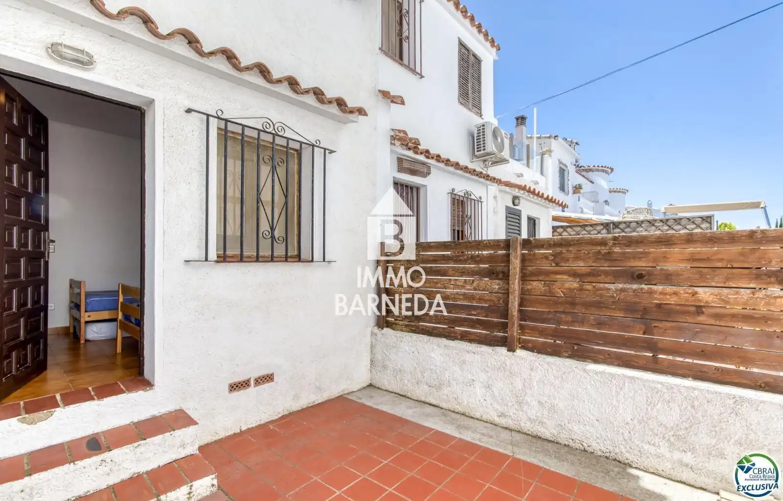 Vista exterior de Casa o chalet en venta en Empuriabrava con Terraza, Amueblado y Horno