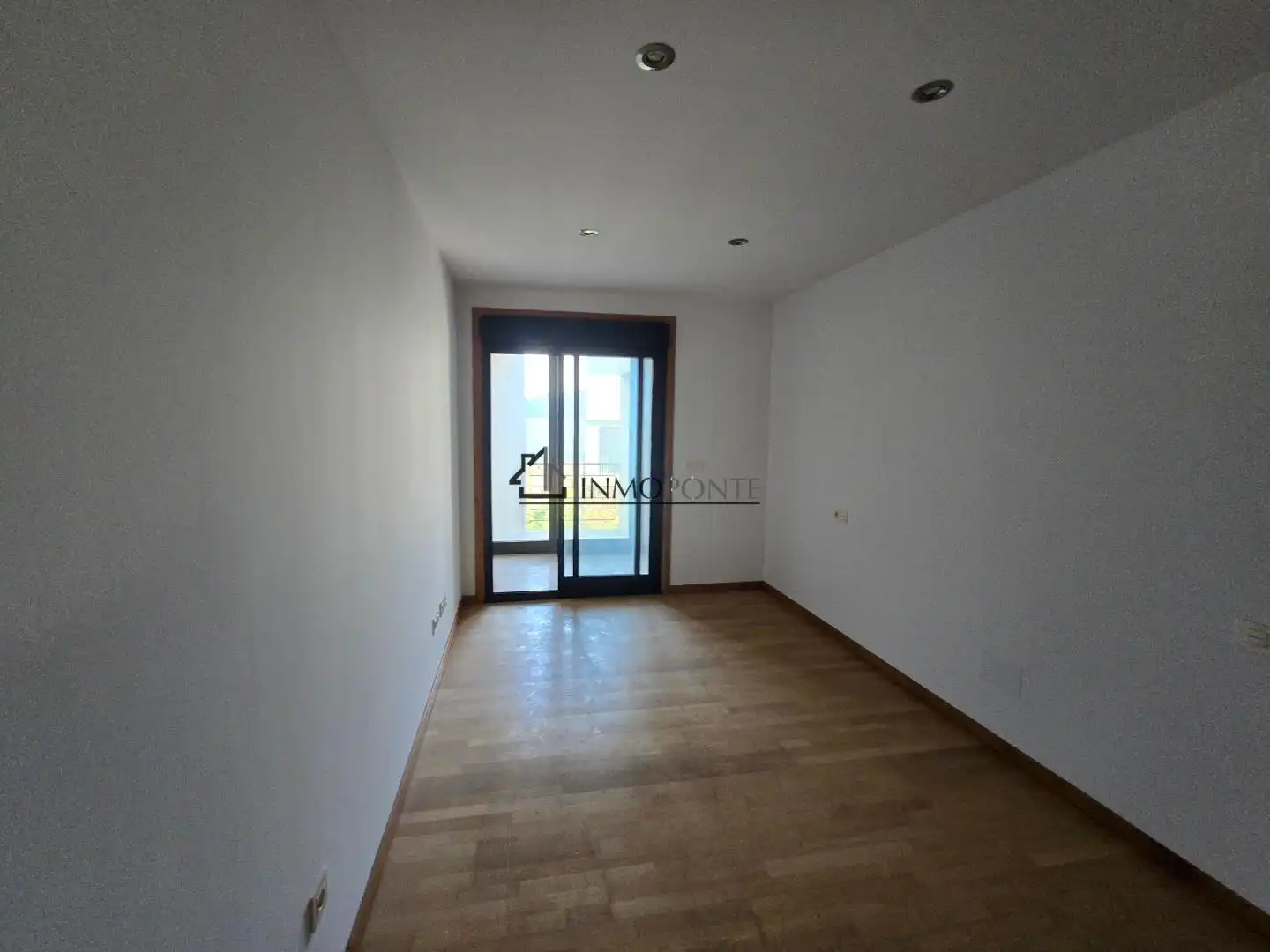 Habitación de Piso en venta en Marín con Calefacción y Balcón