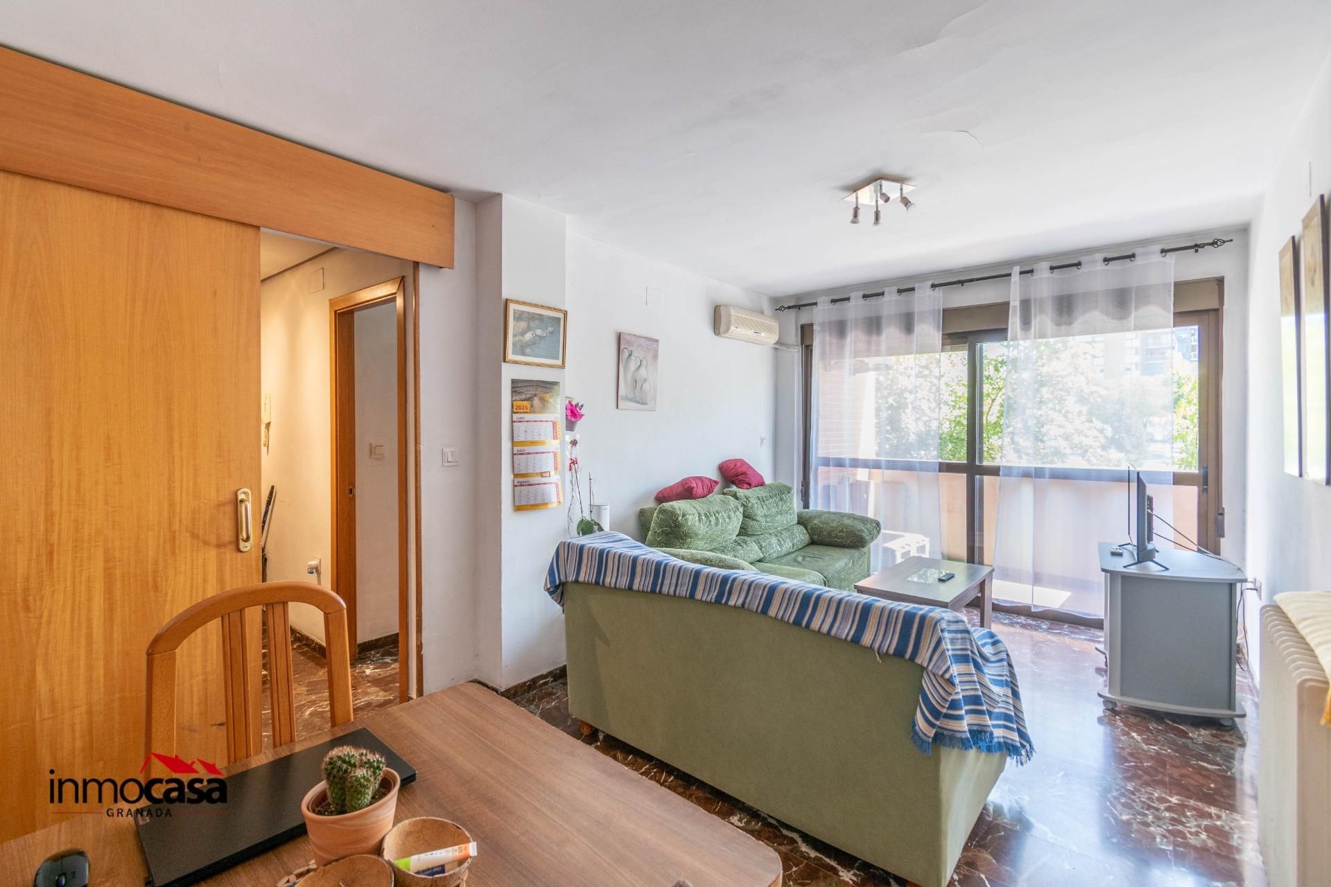 Habitación de Piso en venta en  Granada Capital con Calefacción, Trastero y Balcón