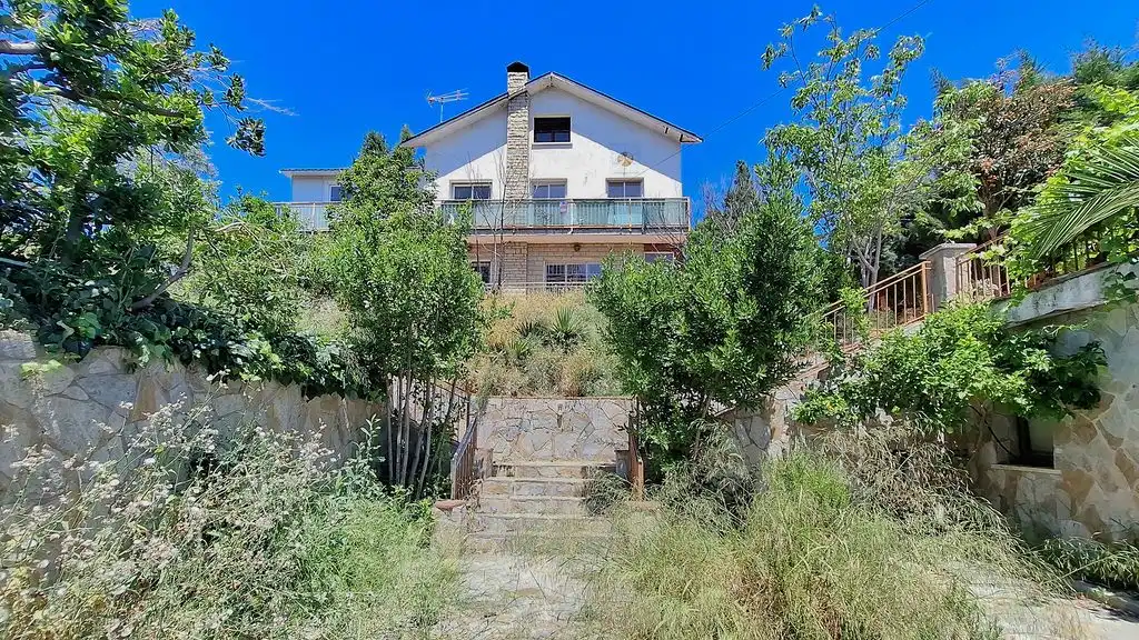 Vista exterior de Piso en venta en Esparreguera