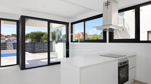 Casa pareada de obra nueva con piscina en el centro de Empuriabrava, imagen 5
