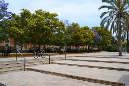 Vista exterior de Pis en venda en Valencia amb Moblat i Balcó