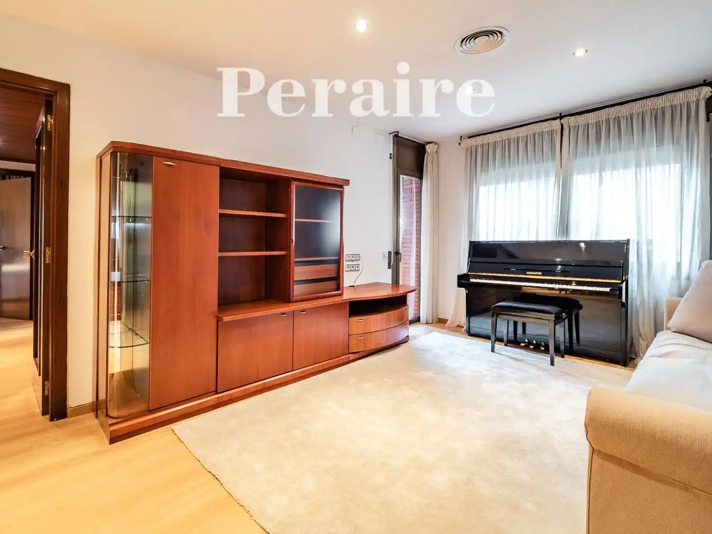 Bedroom of Flat for sale in Barcelona  with Air Conditioner, Heating and Parquet flooring