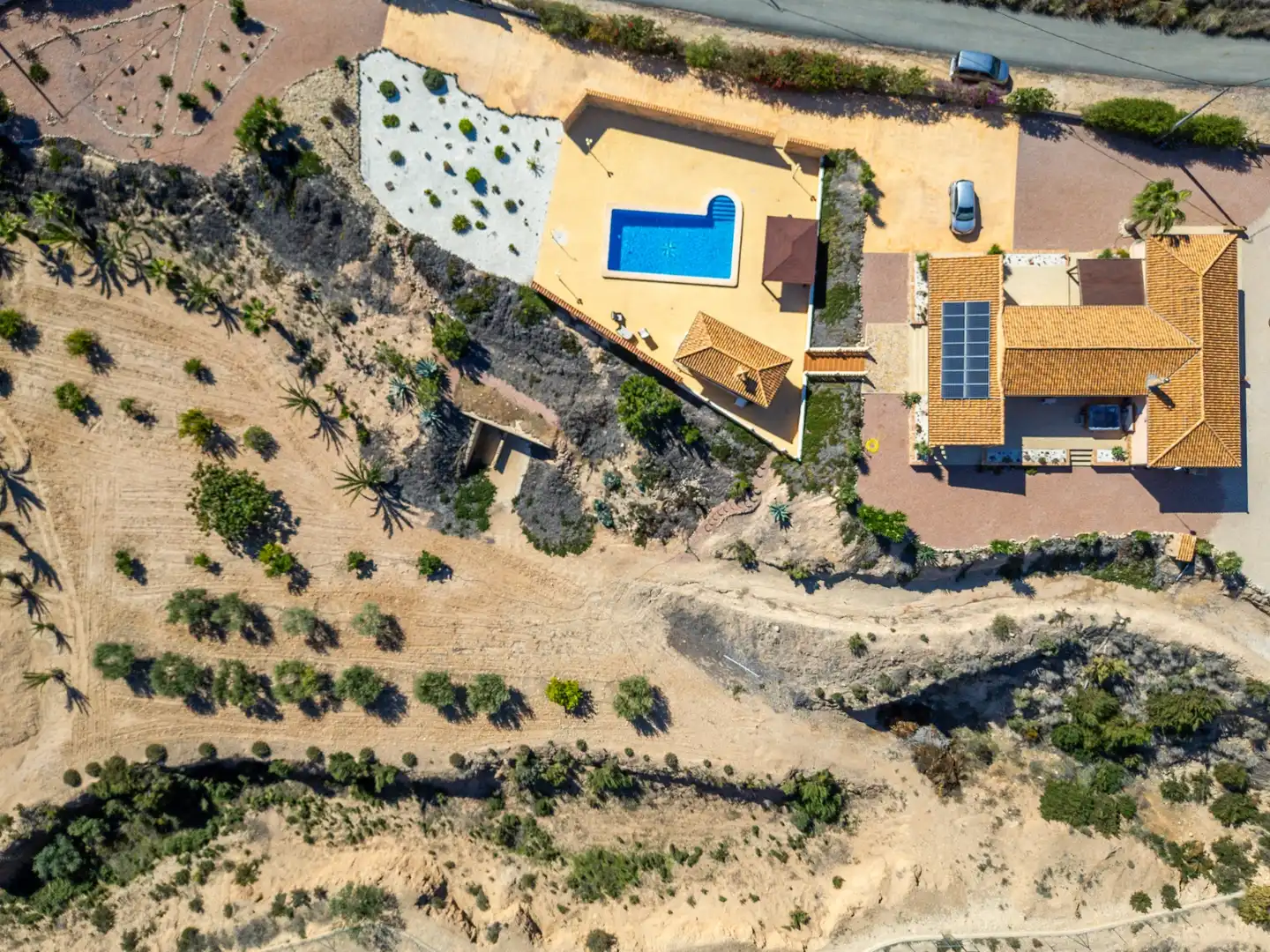 Vista exterior de Casa o xalet en venda en Albatera amb Aire condicionat, Calefacció i Jardí privat
