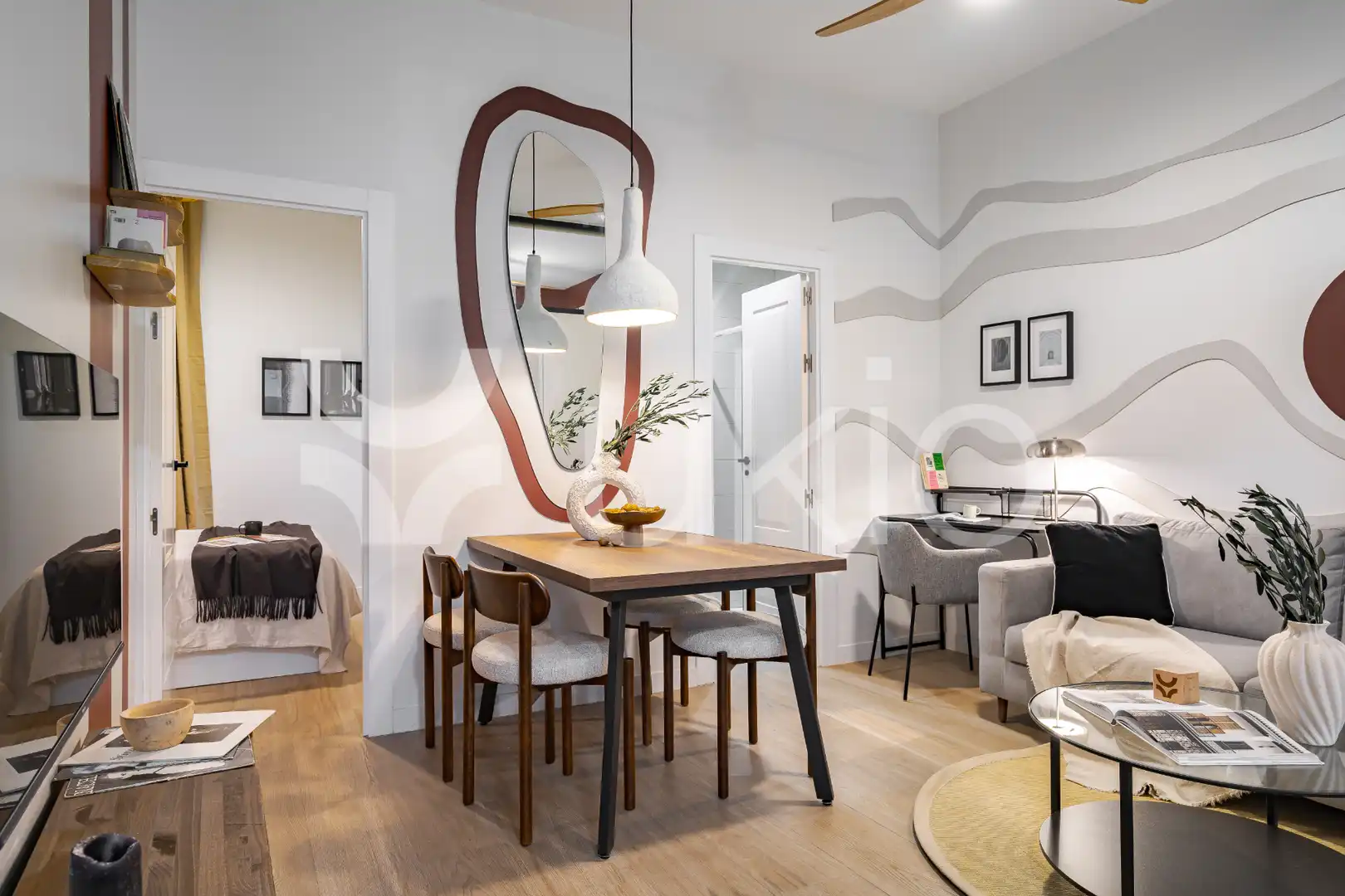 Menjador de Apartament de lloguer en Madrid amb Calefacció, Moblat i Forn