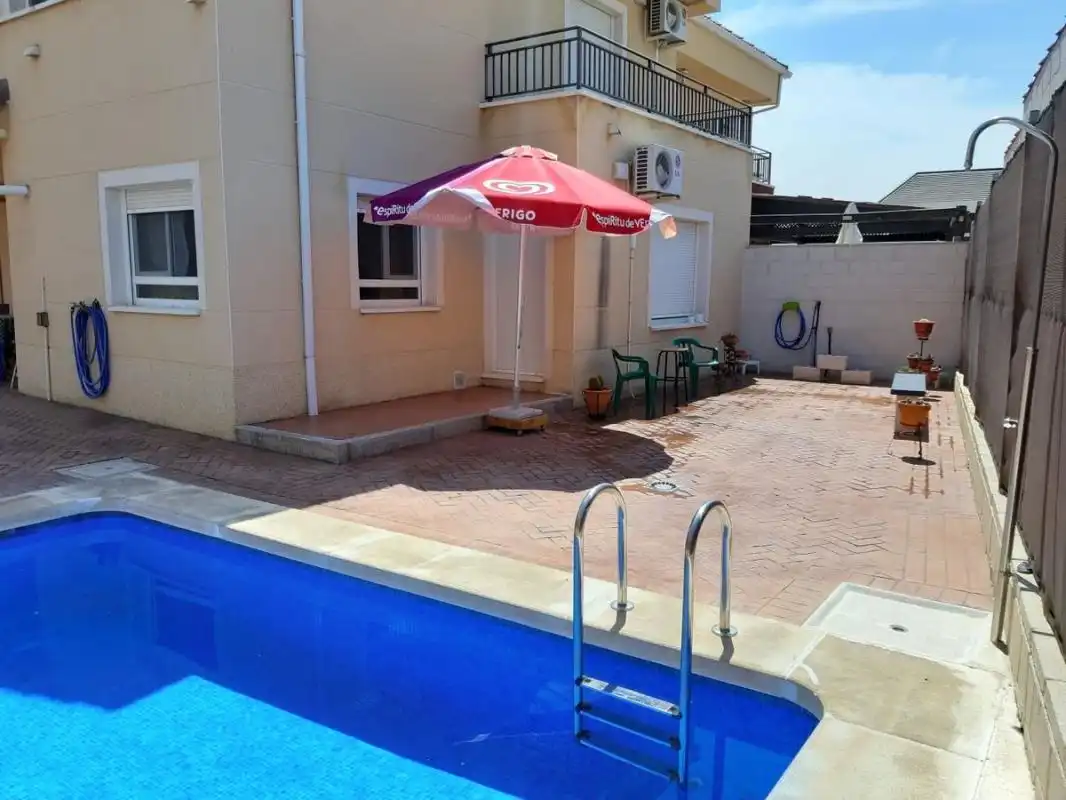 Piscina de Casa o chalet en venta en Titulcia con Aire acondicionado, Calefacción y Jardín privado