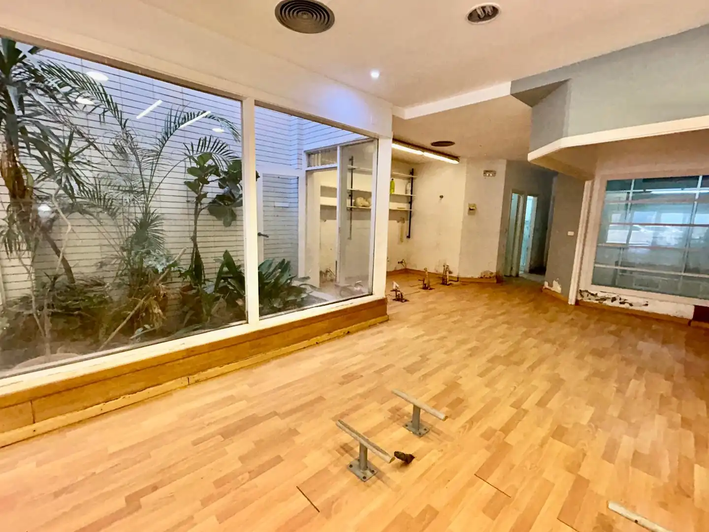 Business premises to rent in Avinguda Camí Nou 111, imagen 3