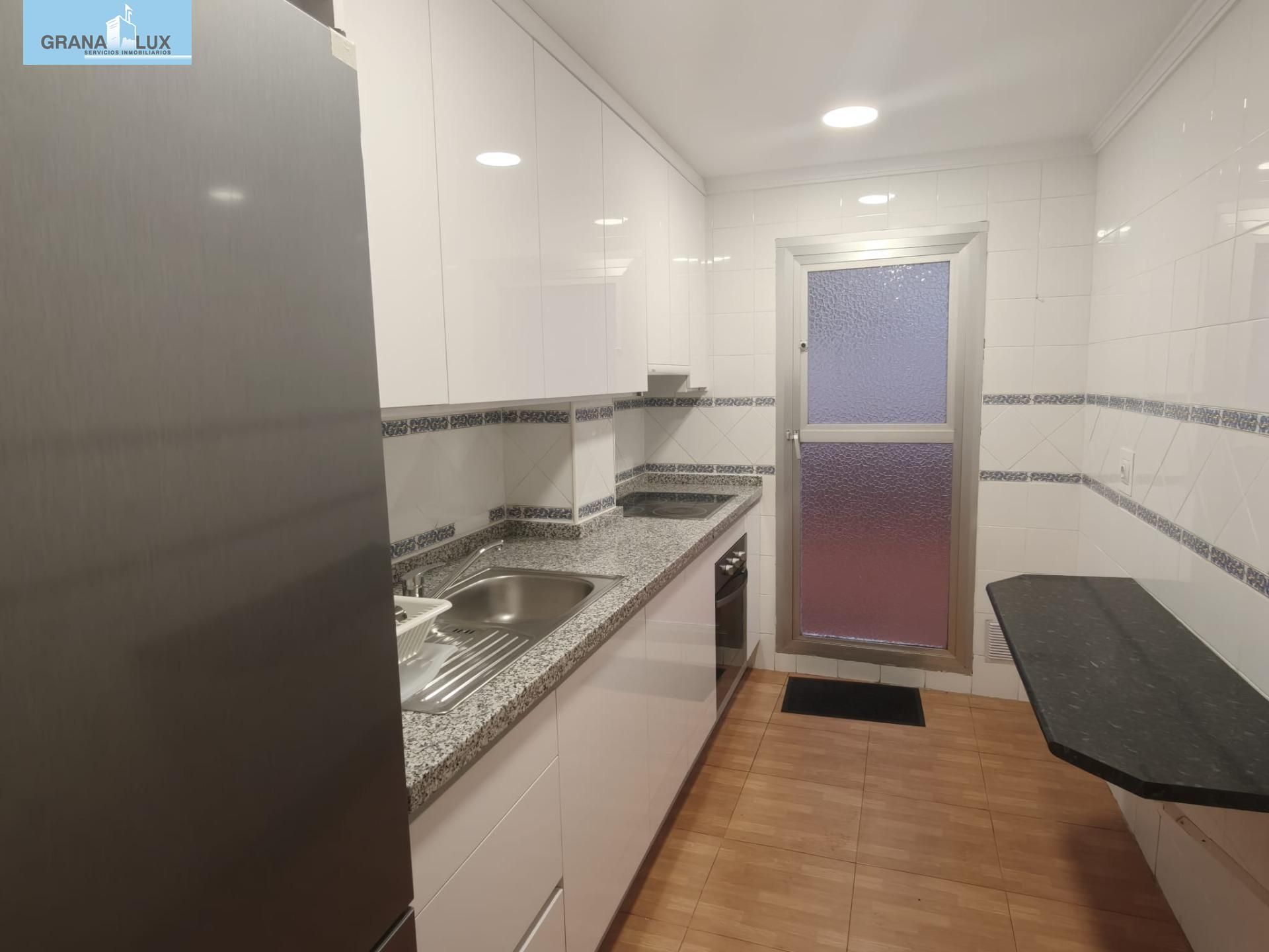 Kitchen of Flat to rent in  Granada Capital