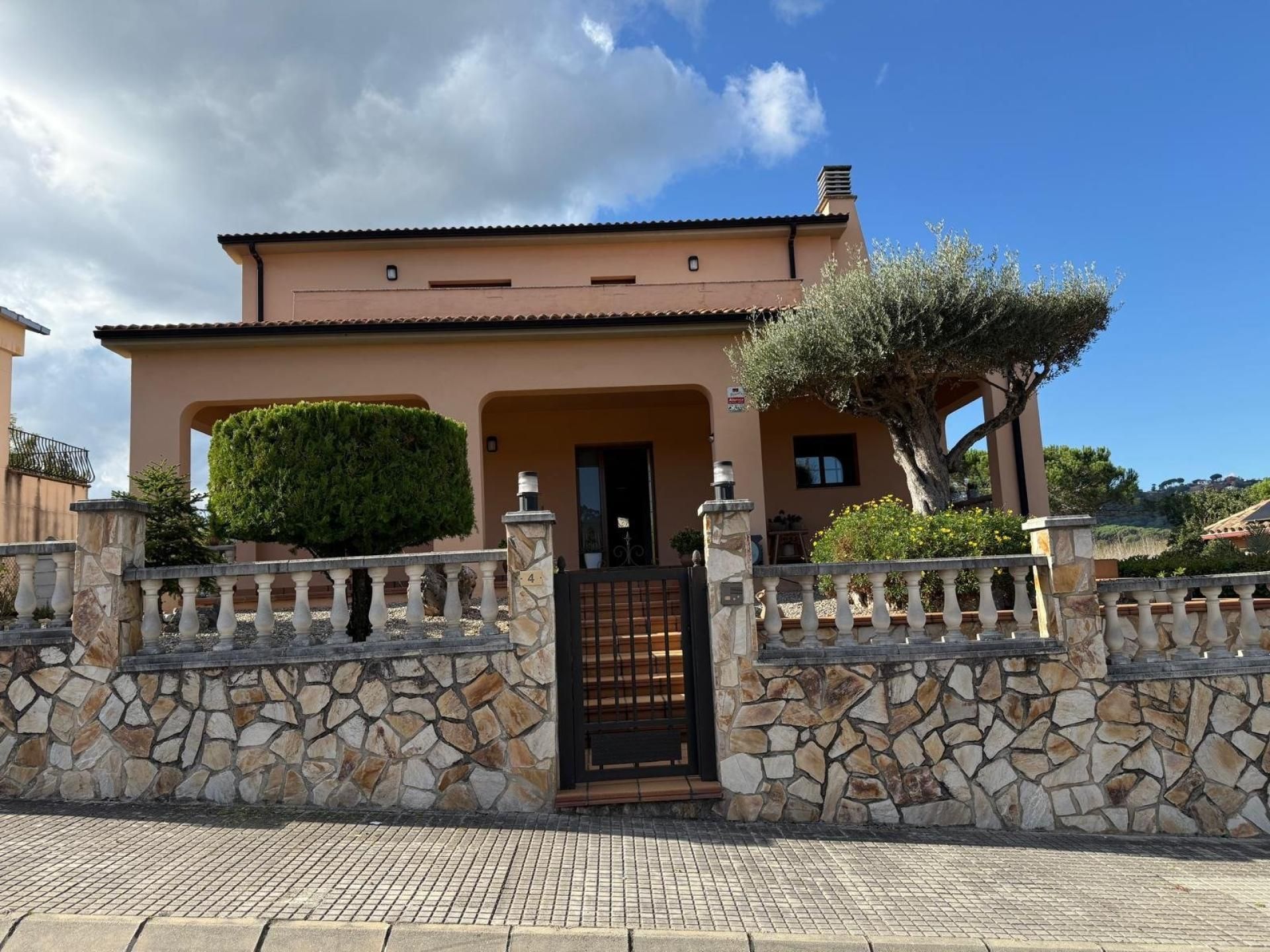 Vista exterior de Casa o xalet en venda en Fogars de la Selva amb Aire condicionat, Calefacció i Terrassa