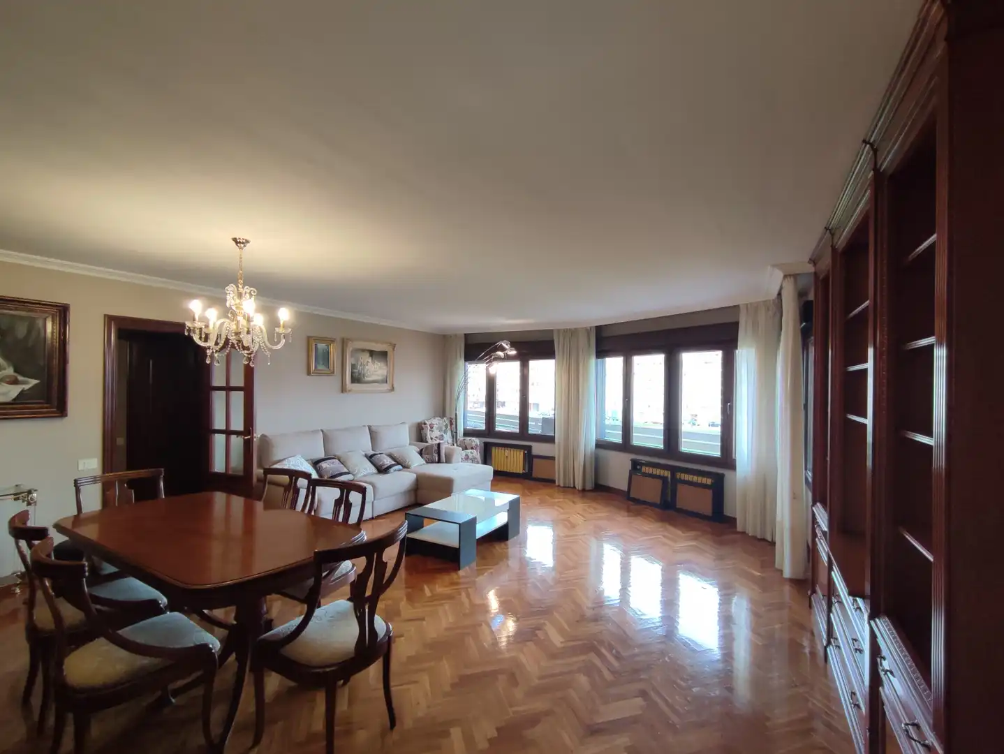 Sala de estar de Piso de alquiler en Gijón  con Calefacción, Parquet y Amueblado