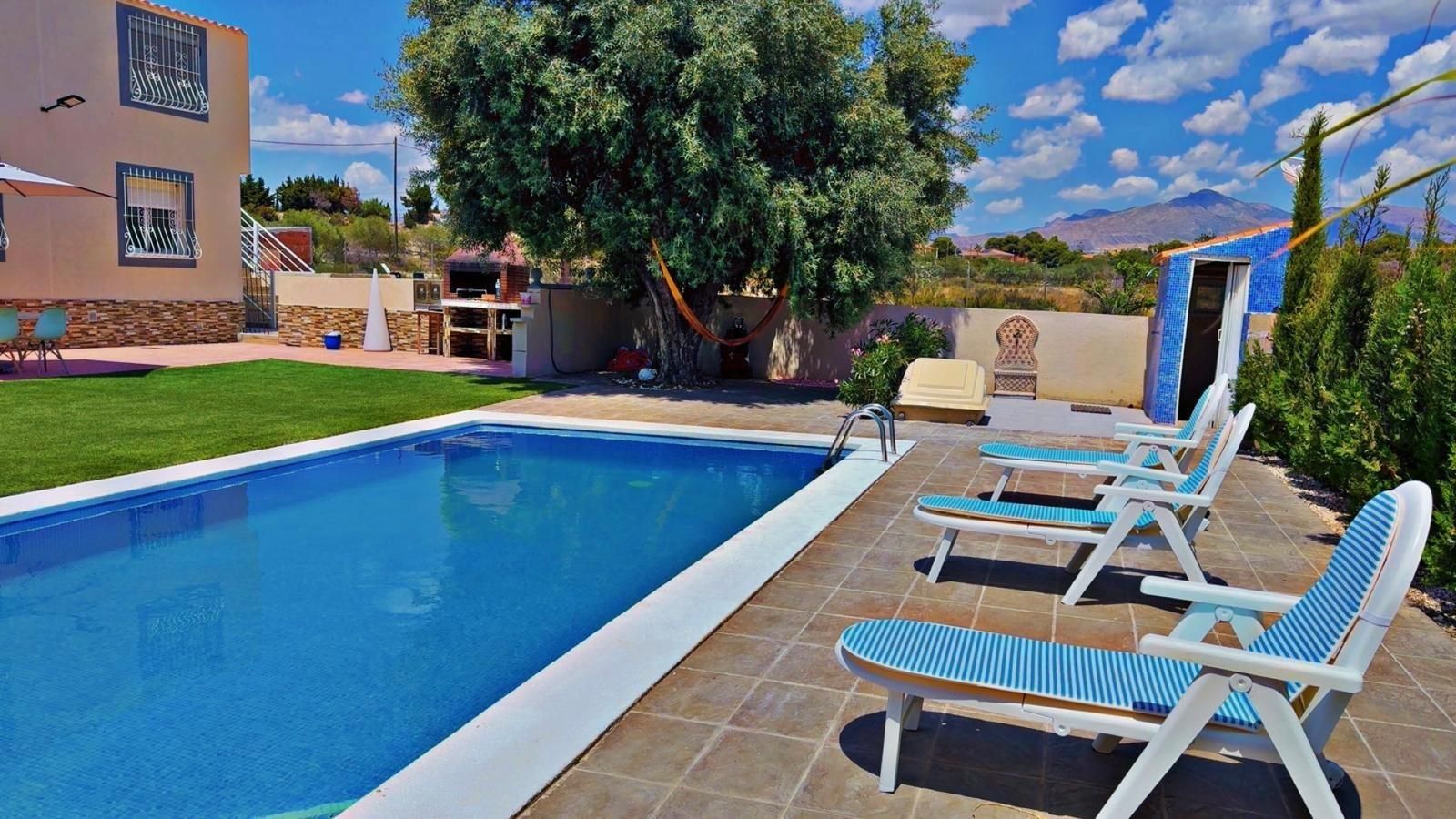 Piscina de Casa o xalet en venda en Alicante / Alacant amb Aire condicionat, Jardí privat i Piscina