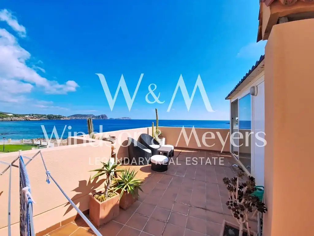 Terraza de Apartamento en venta en Santa Eulària des Riu con Aire acondicionado, Amueblado y Piscina comunitaria