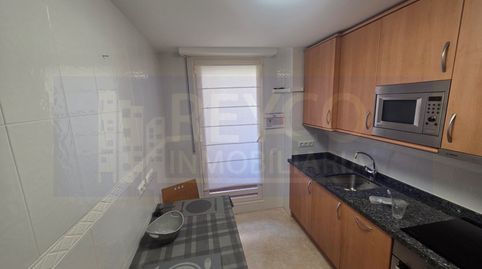 Foto 2 de Apartamento en venta en Calle Tres de Abril, Lardero, La Rioja