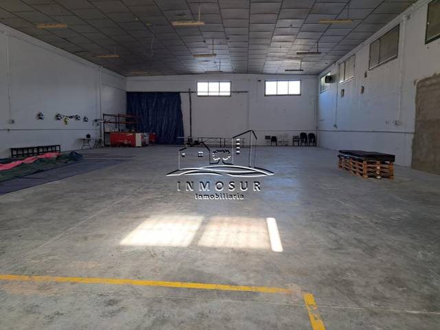 Nave industrial en Alquiler en Poleares