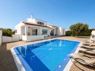 Casa con piscina en venta en Cala en Blanes