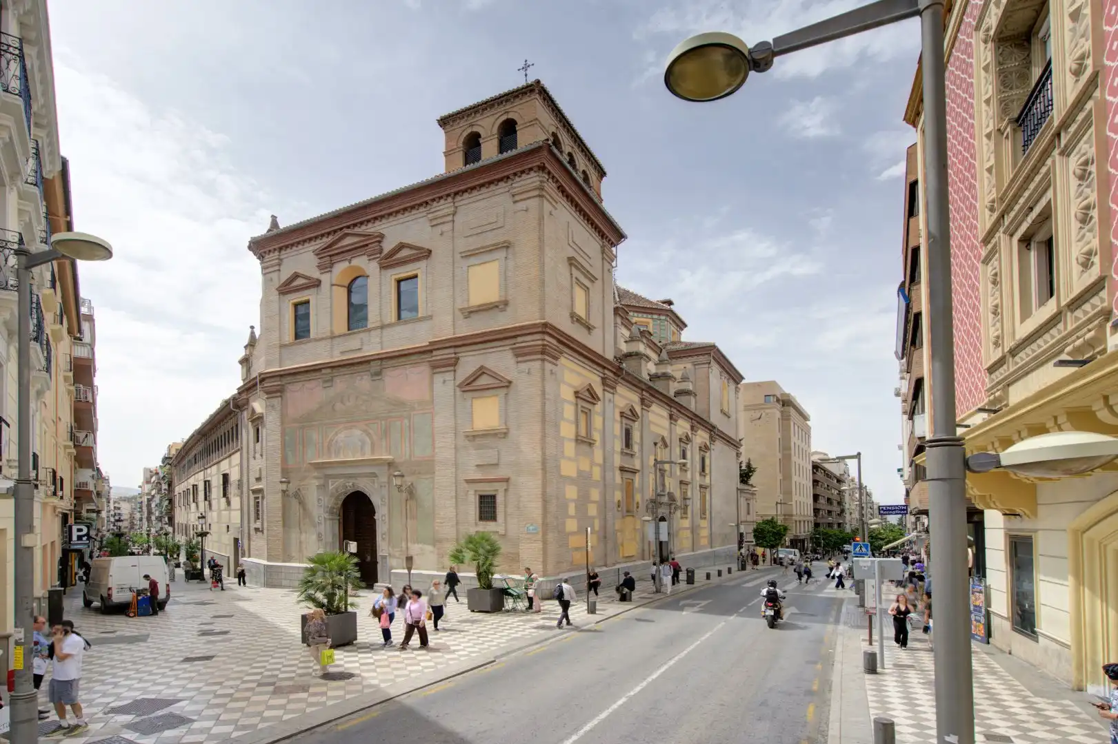 Exterior view of Flat for sale in Granada  with Air Conditioner and Heating