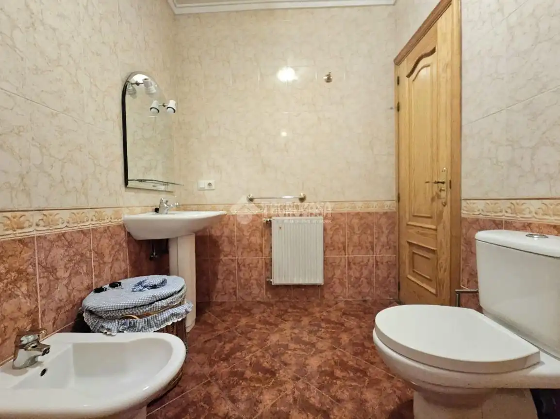Bany de Pis en venda en Ávila amb Calefacció i Terrassa