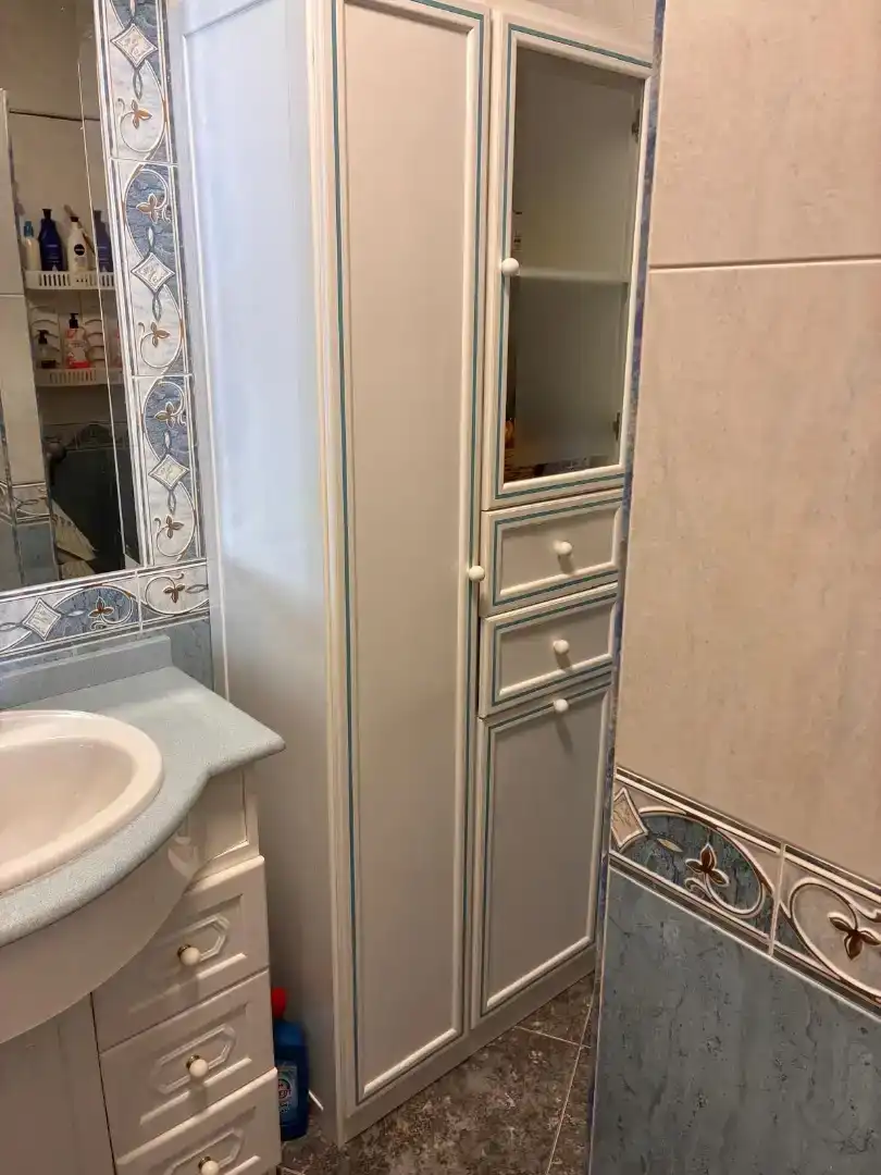Badezimmer von Wohnungen zur Miete in Benalmádena mit Schwimmbad