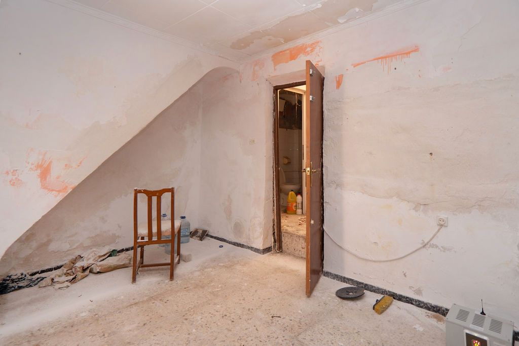 Casa adosada en venta en CL BARRERO Nº 36, Calasparra