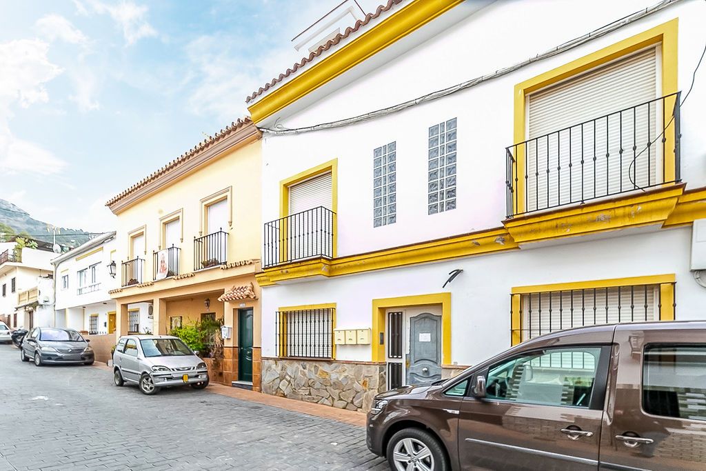Vista exterior de Pis en venda en Pizarra