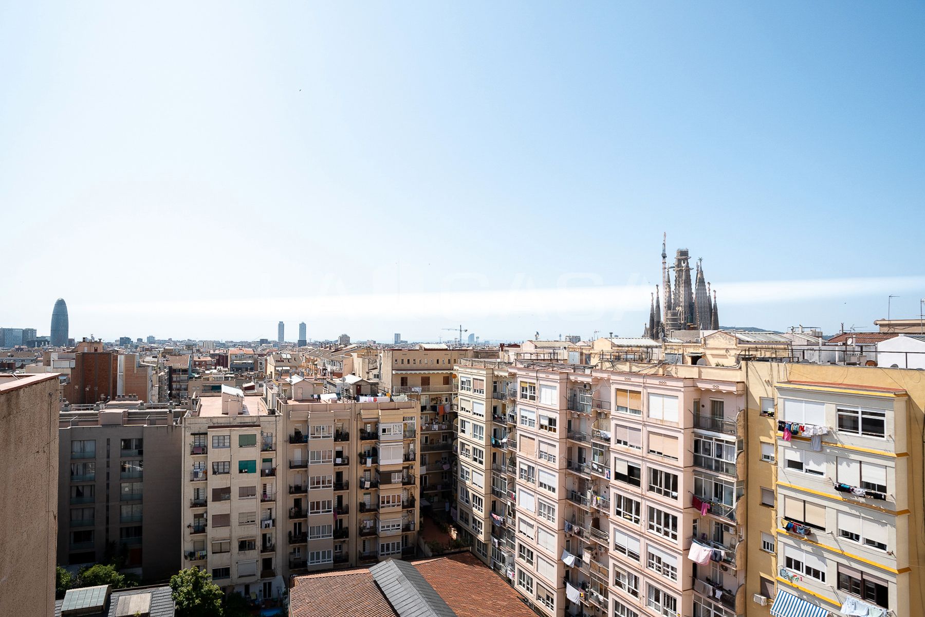 Vista exterior de Pis en venda en  Barcelona Capital amb Aire condicionat, Calefacció i Forn