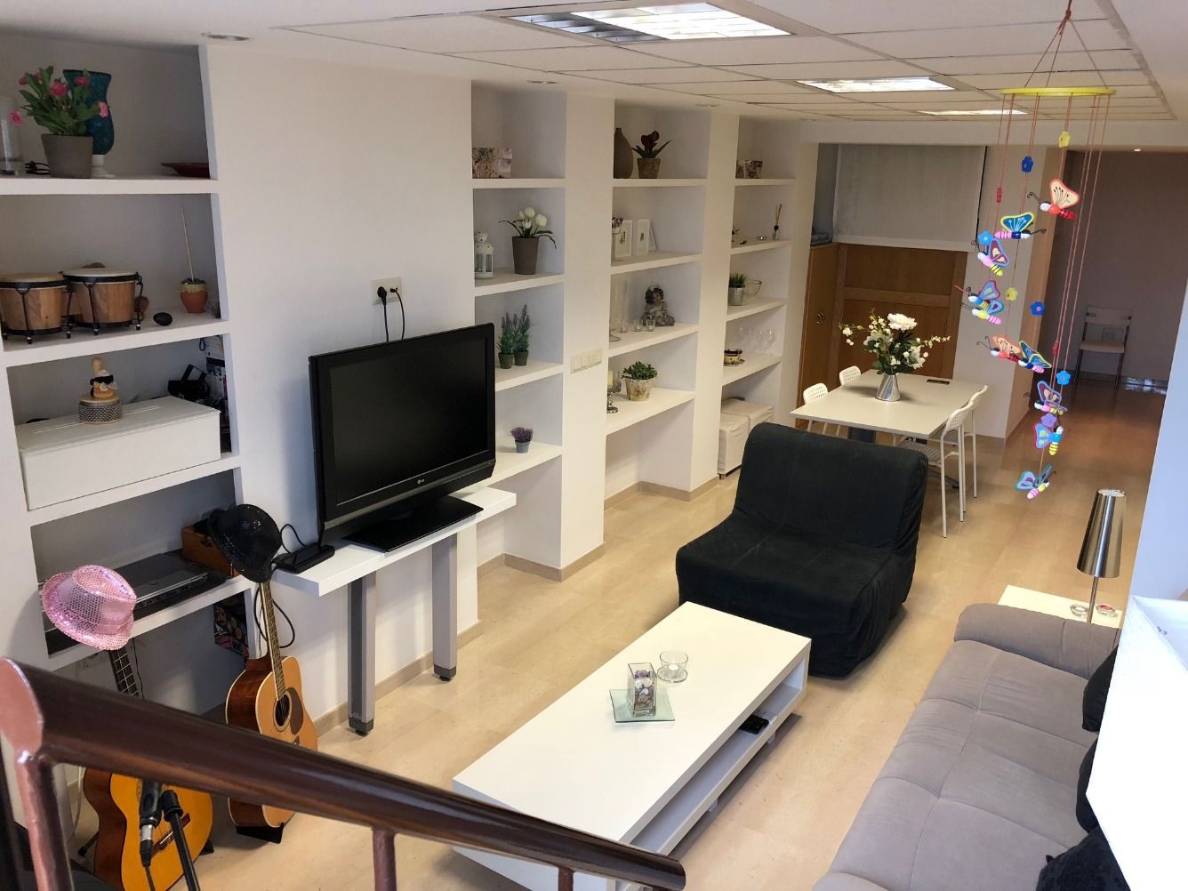 Living room of Apartment to rent in  Granada Capital  with Air Conditioner, Heating and Parquet flooring