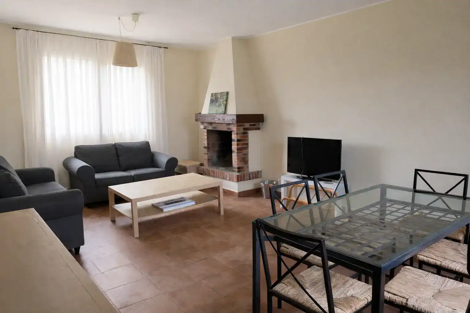 Sala d'estar de Casa o xalet en venda en Ribadesella amb Balcó