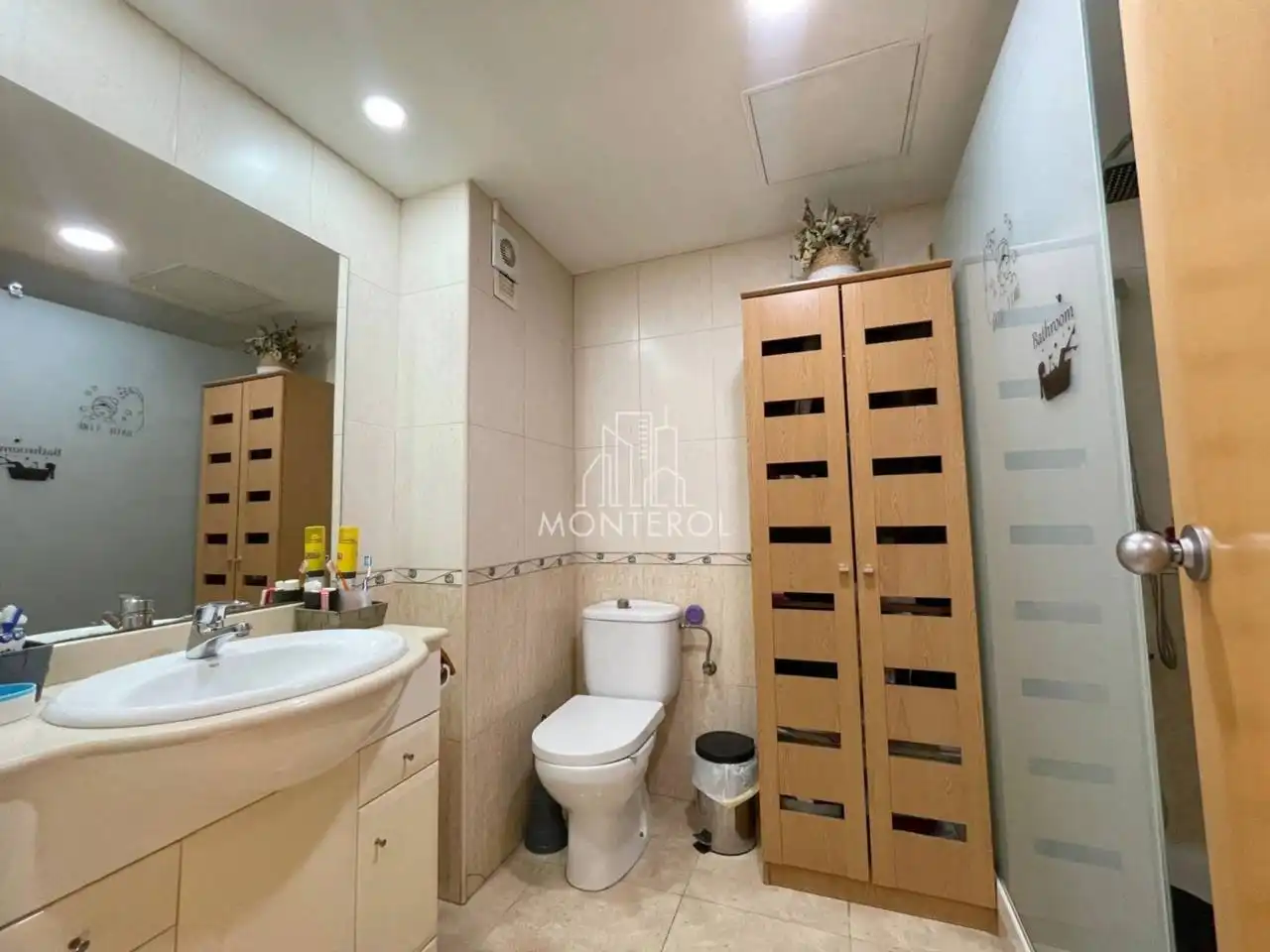 Baño de Dúplex en venta en Rubí con Aire acondicionado, Calefacción y Terraza