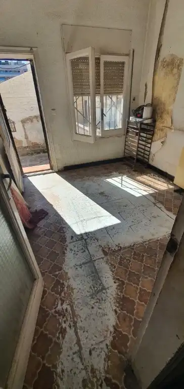 Business premises for sale in Carrer de Guifré, imagen 2