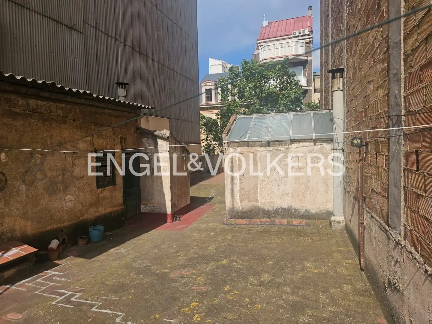 Vista exterior de Casa o chalet en venta en Barcelona con Calefacción y Balcón