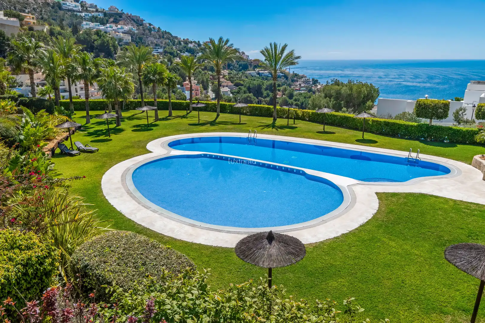 Piscina de Piso en venta en Altea Hills
