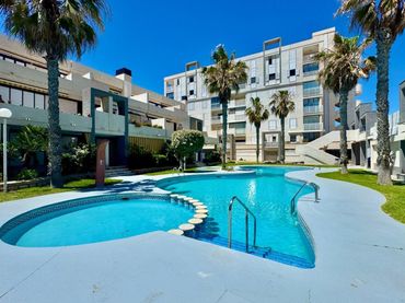 Apartament amb piscina en venda a La Mata
