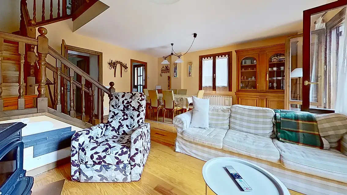 Sala d'estar de Casa adosada en venda en Isaba / Izaba amb Calefacció, Moblat i Balcó