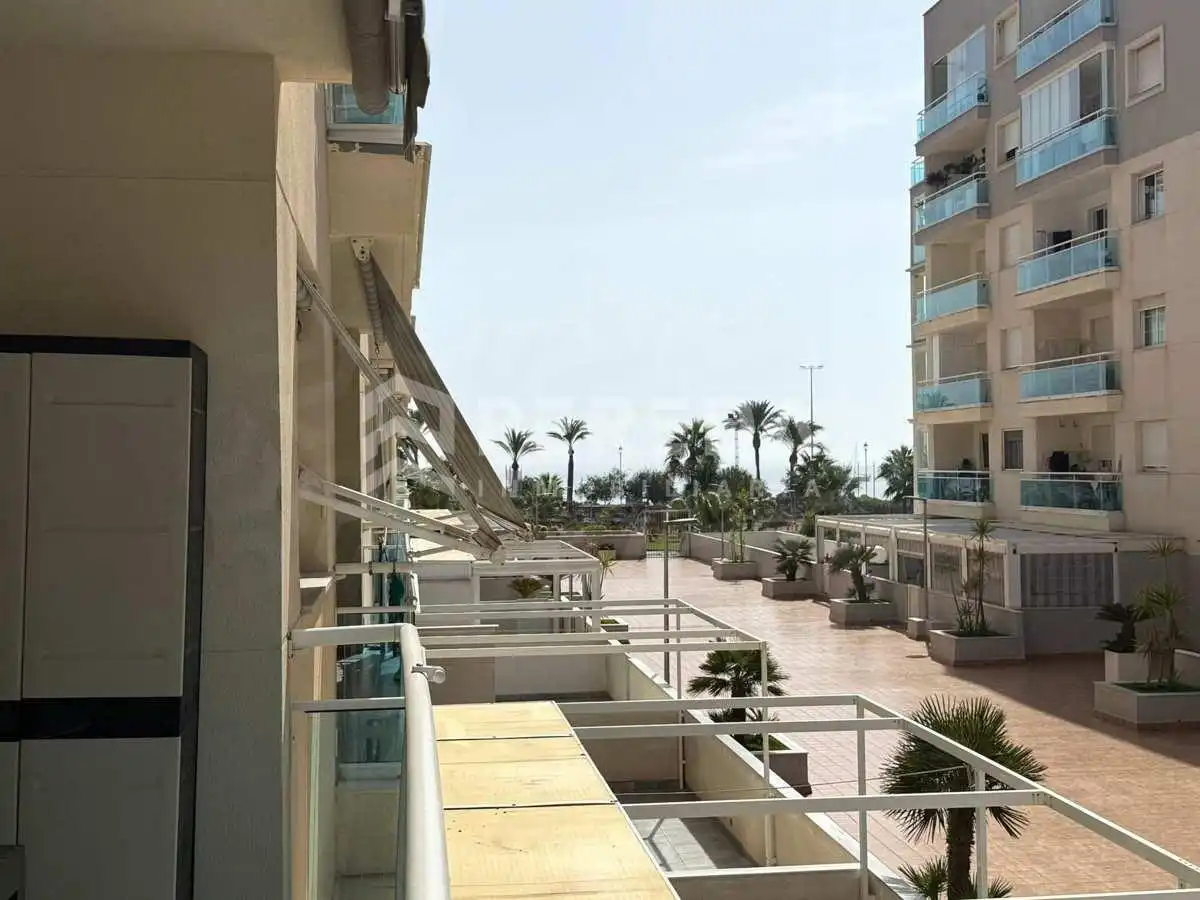 Terrasse von Wohnungen zum Verkauf in Roquetas de Mar mit Terrasse, Möbliert und Gemeinschaftspool