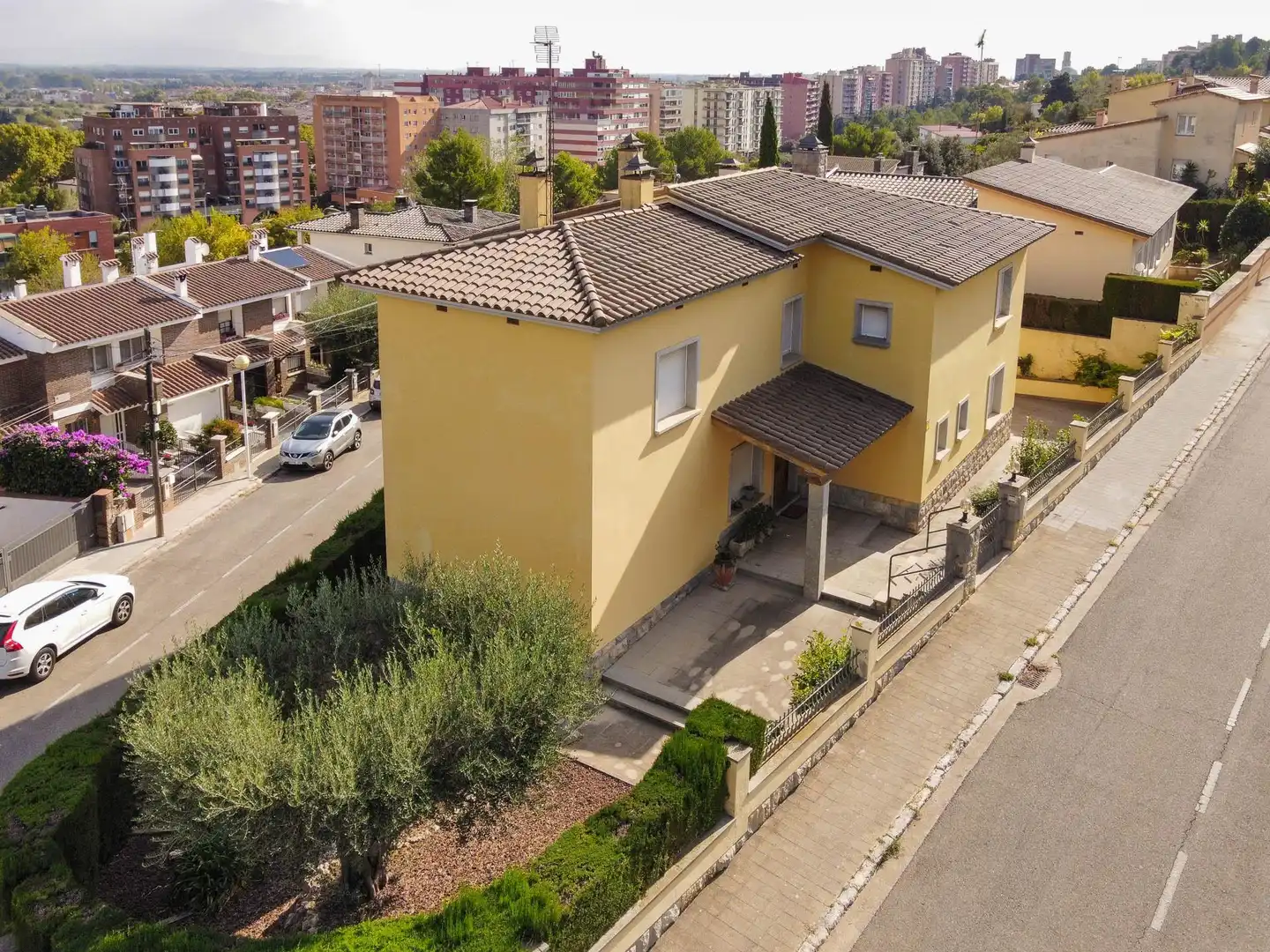 Vista exterior de Casa o chalet en venta en Figueres con Aire acondicionado, Jardín privado y Terraza