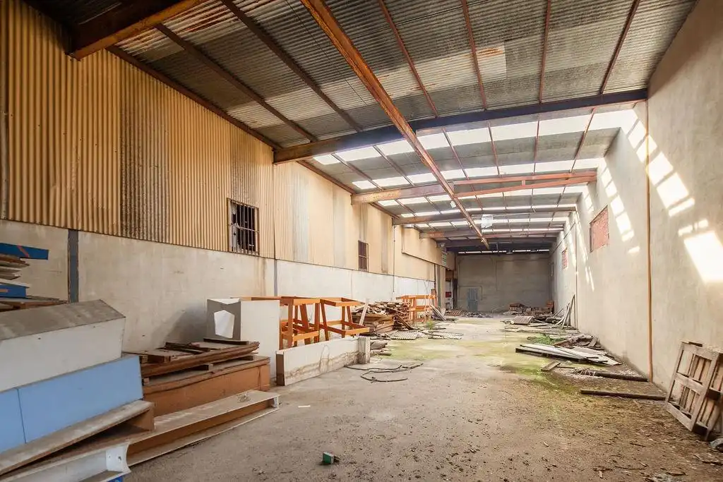 Fabrikhallen zum Verkauf in Villanueva de Castellón