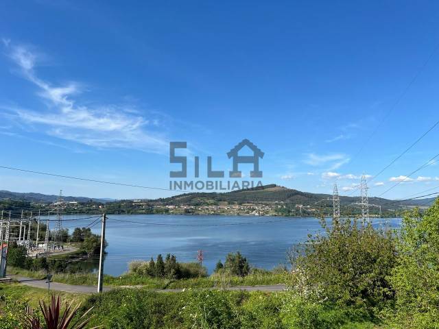 Casa-chalet en Venta en SANTA MARÍA en Castrelo de Miño