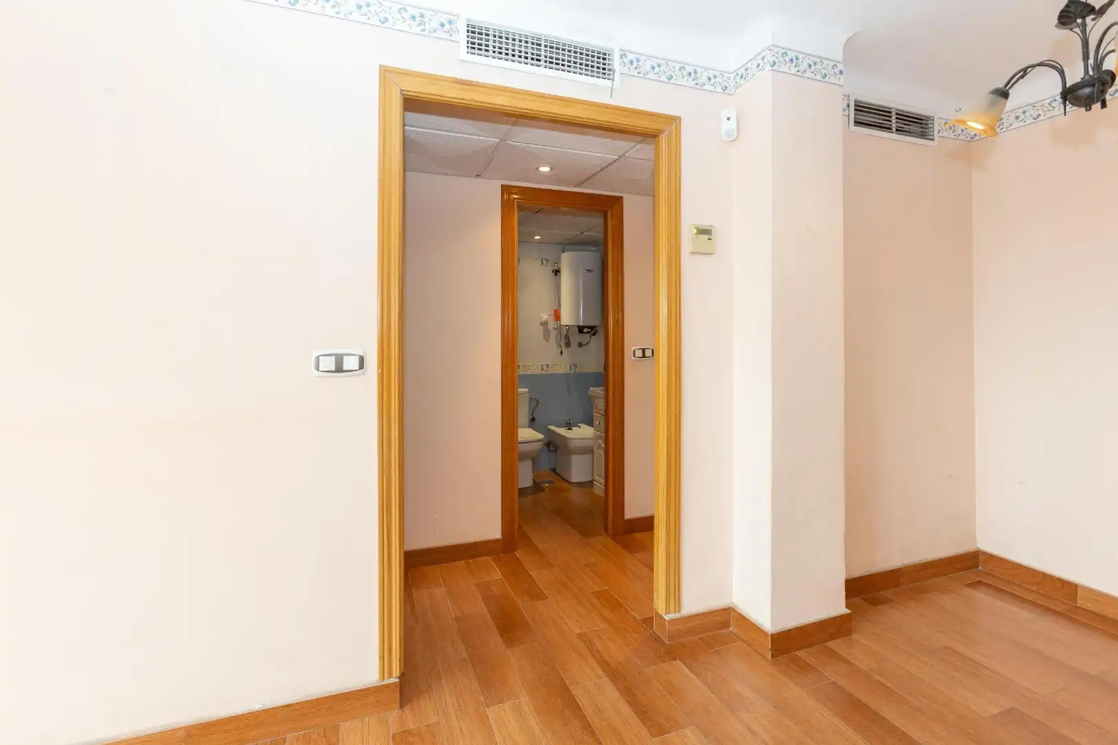 Piso en venta en Málaga con Aire acondicionado, Parquet y Alarma