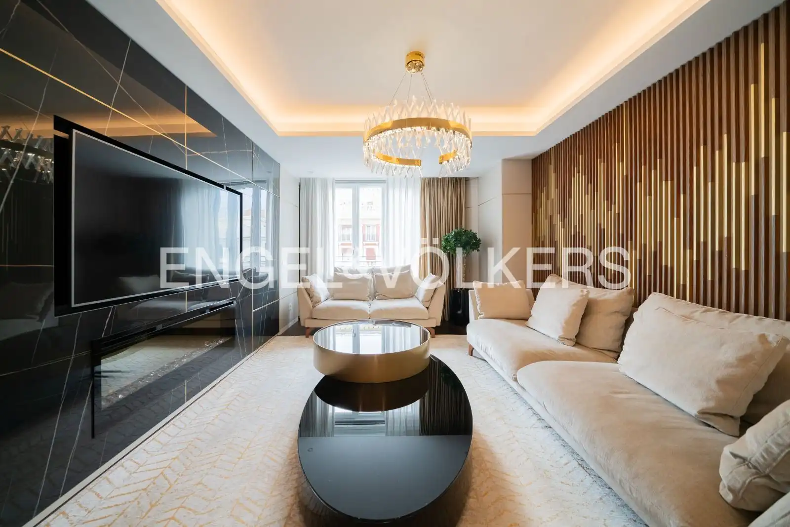 Living room of Flat for rent in Madrid  with Air Conditioner, Heating and Swimming Pool