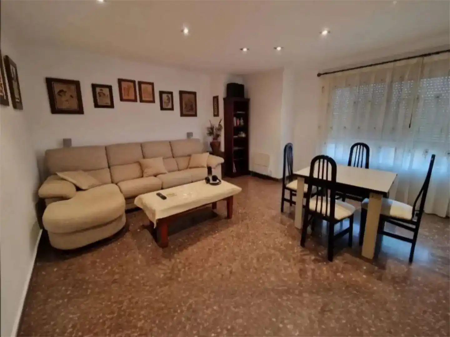 Sala d'estar de Pis per a compartir en Bétera amb Aire condicionat, Moblat i Balcó