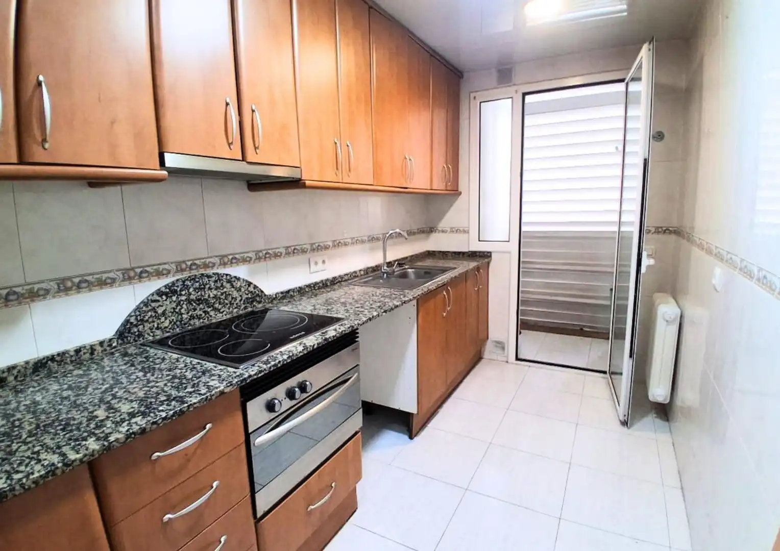 Cocina de Piso en venta en Sabadell con Calefacción
