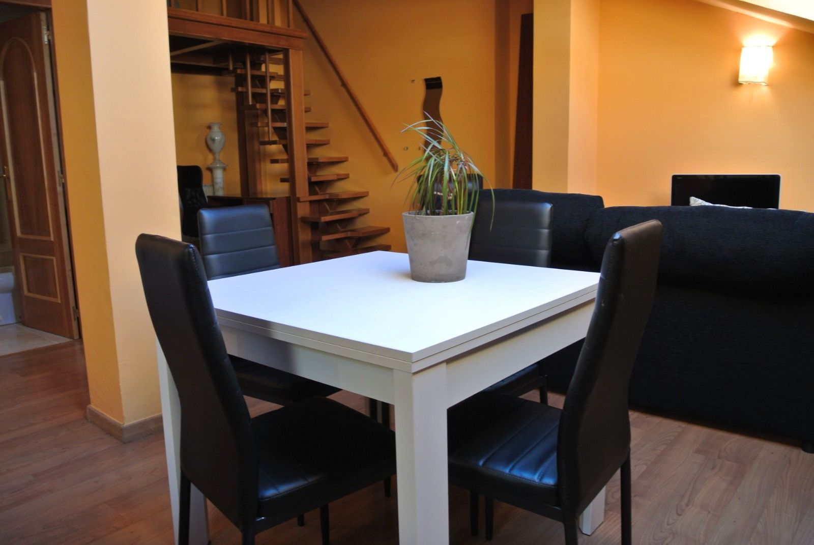 Dining room of Flat to rent in  Zaragoza Capital  with Heating, Parquet flooring and Furnished