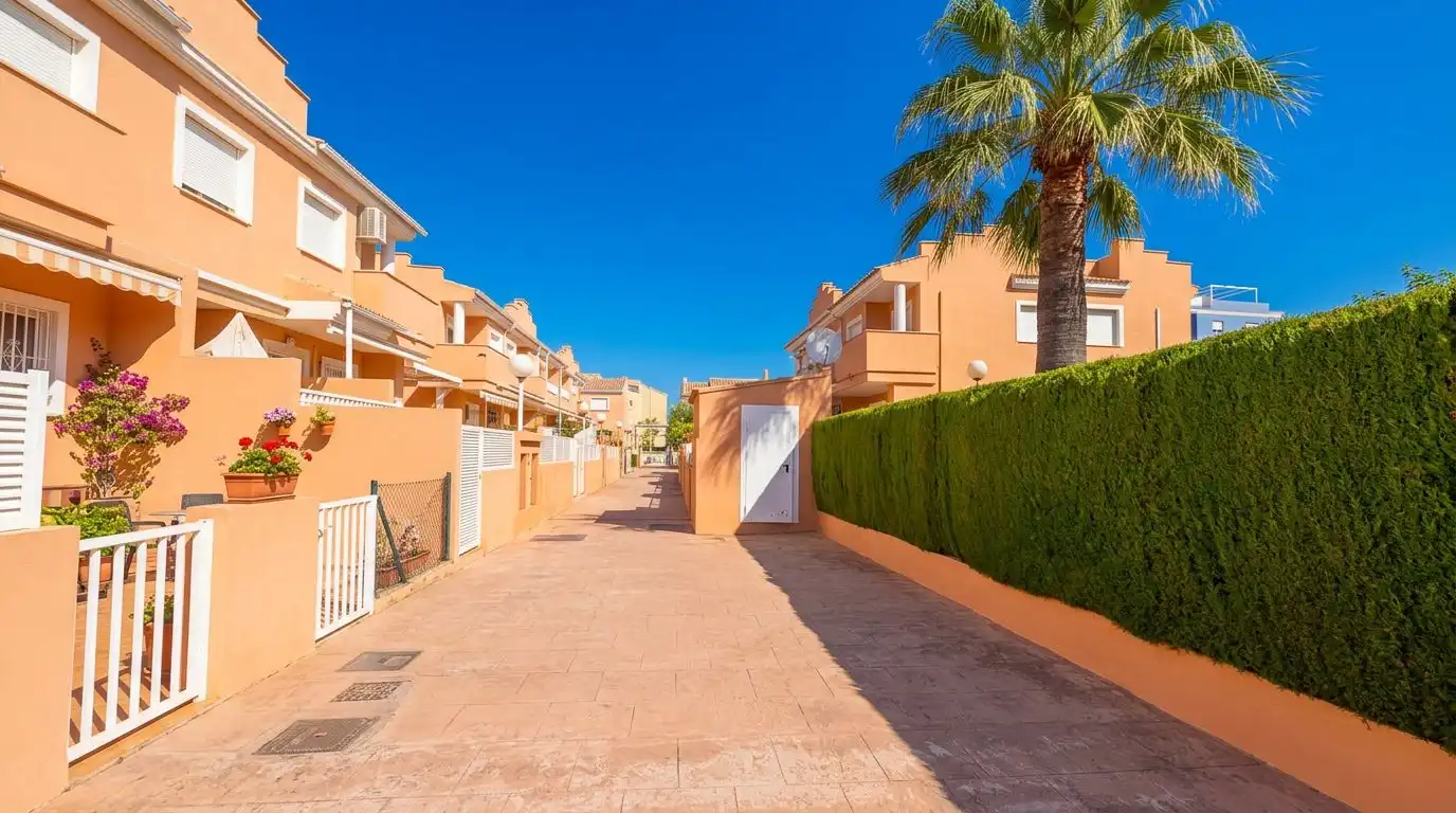 Terraced house with garden for sale in El Verger, imagen 5
