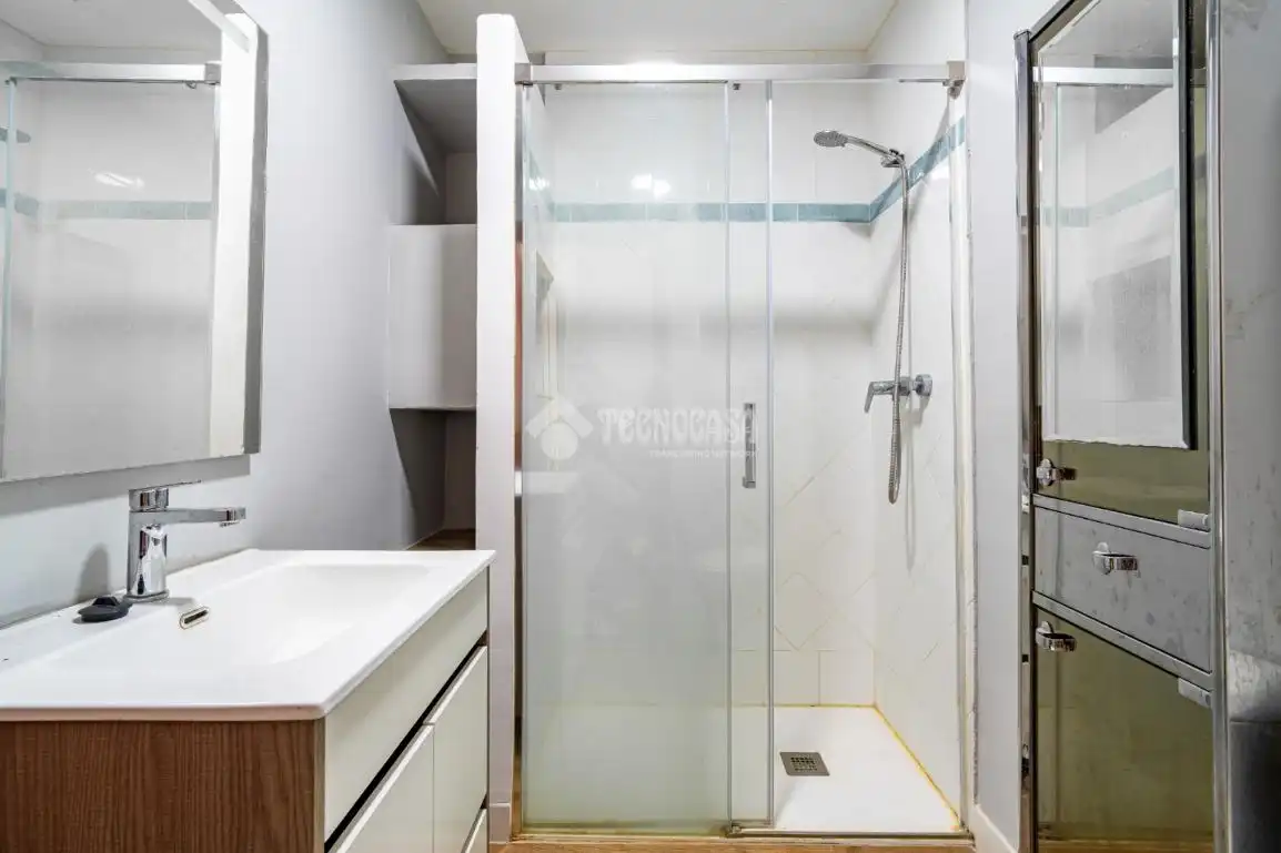 Baño de Piso en venta en Padul con Terraza
