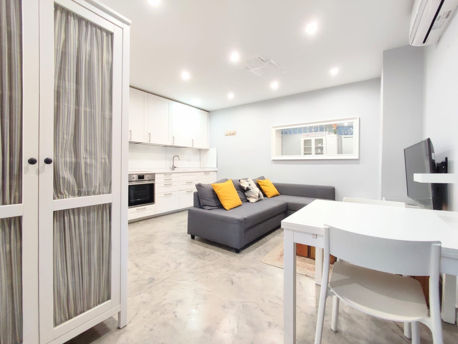 Flat to rent in  Madrid Capital  with Air Conditioner, Heating and Furnished