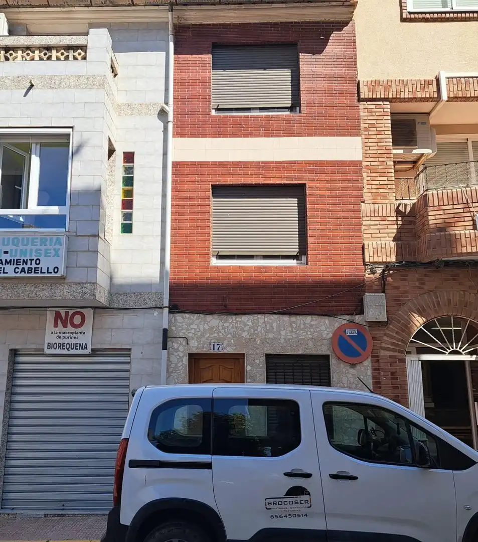 Exterior view of Houses for sale in Requena  with Heating and Terrace