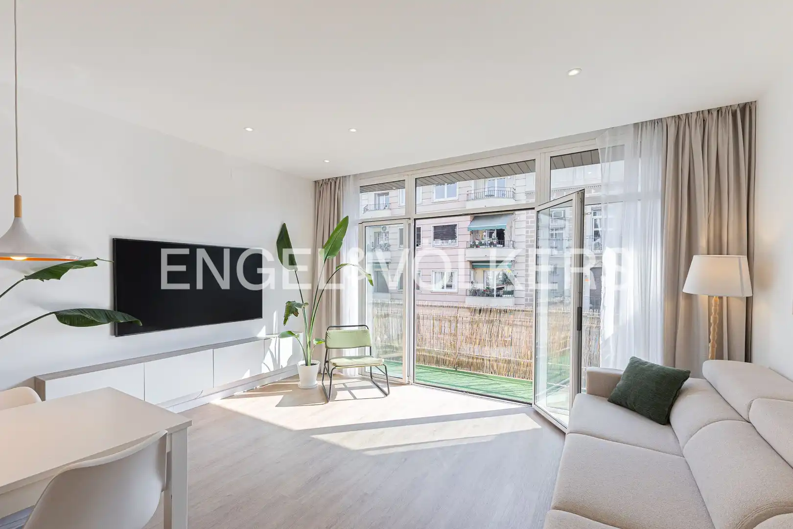 Sala de estar de Piso en venta en Barcelona con Aire acondicionado, Calefacción y Parquet