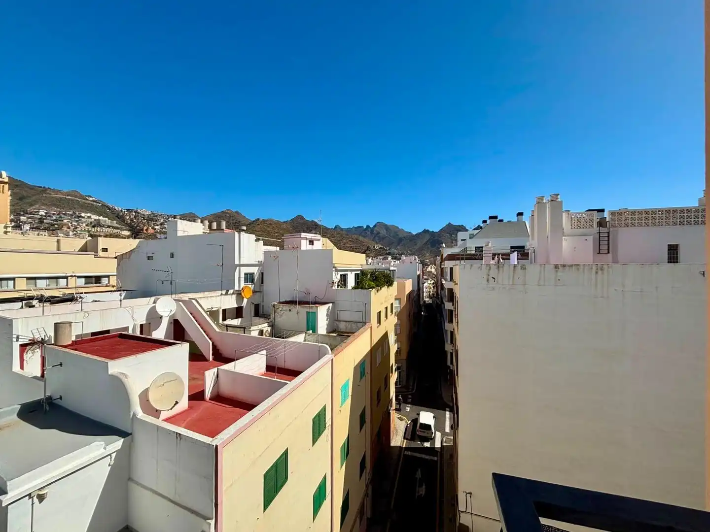 Vista exterior de Piso de alquiler en Santa Cruz de Tenerife con Parquet, Terraza y Amueblado