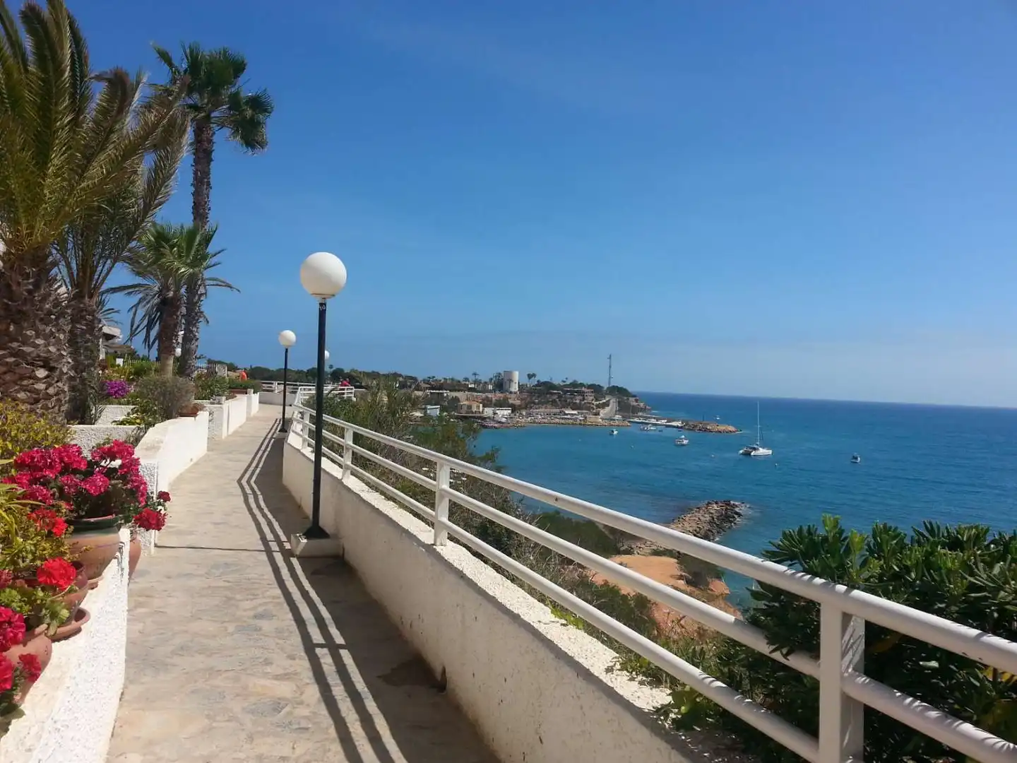 Vista exterior de Dúplex en venda en Orihuela amb Aire condicionat, Calefacció i Terrassa