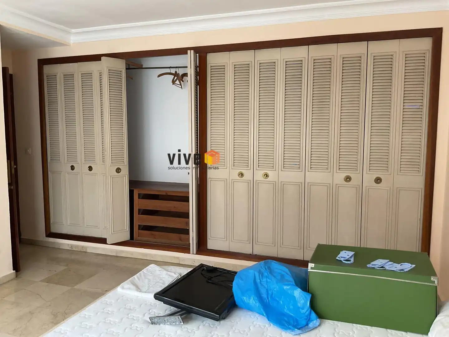 Bedroom of Flat for sale in Sevilla  with Air Conditioner, Heating and Terrace